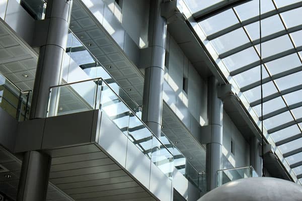 Instalación de acristalamientos en edificios